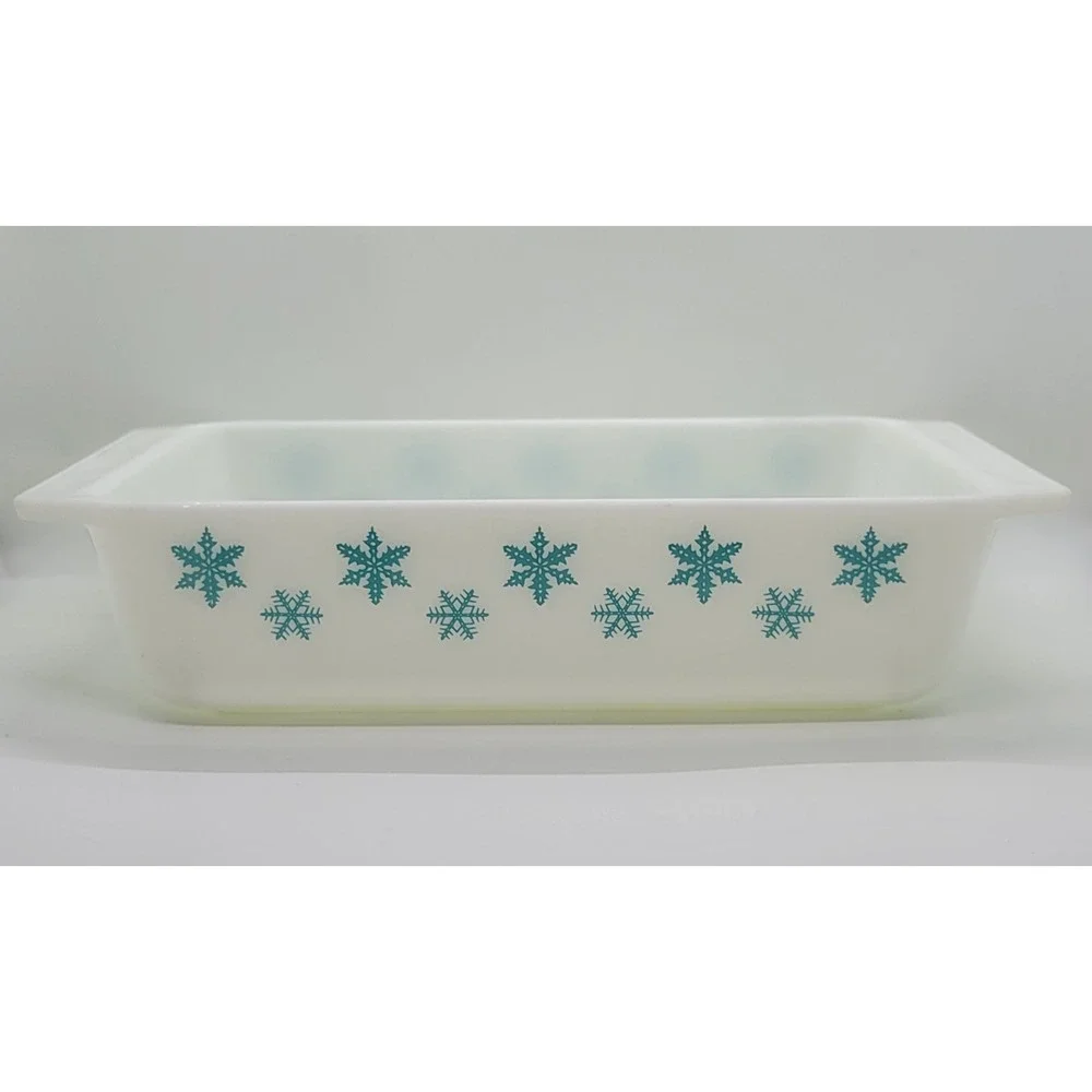 Vintage Pyrex 575-B Snowflake Turquoise Space Saver Casserole Dish 2Qt 1956-1963